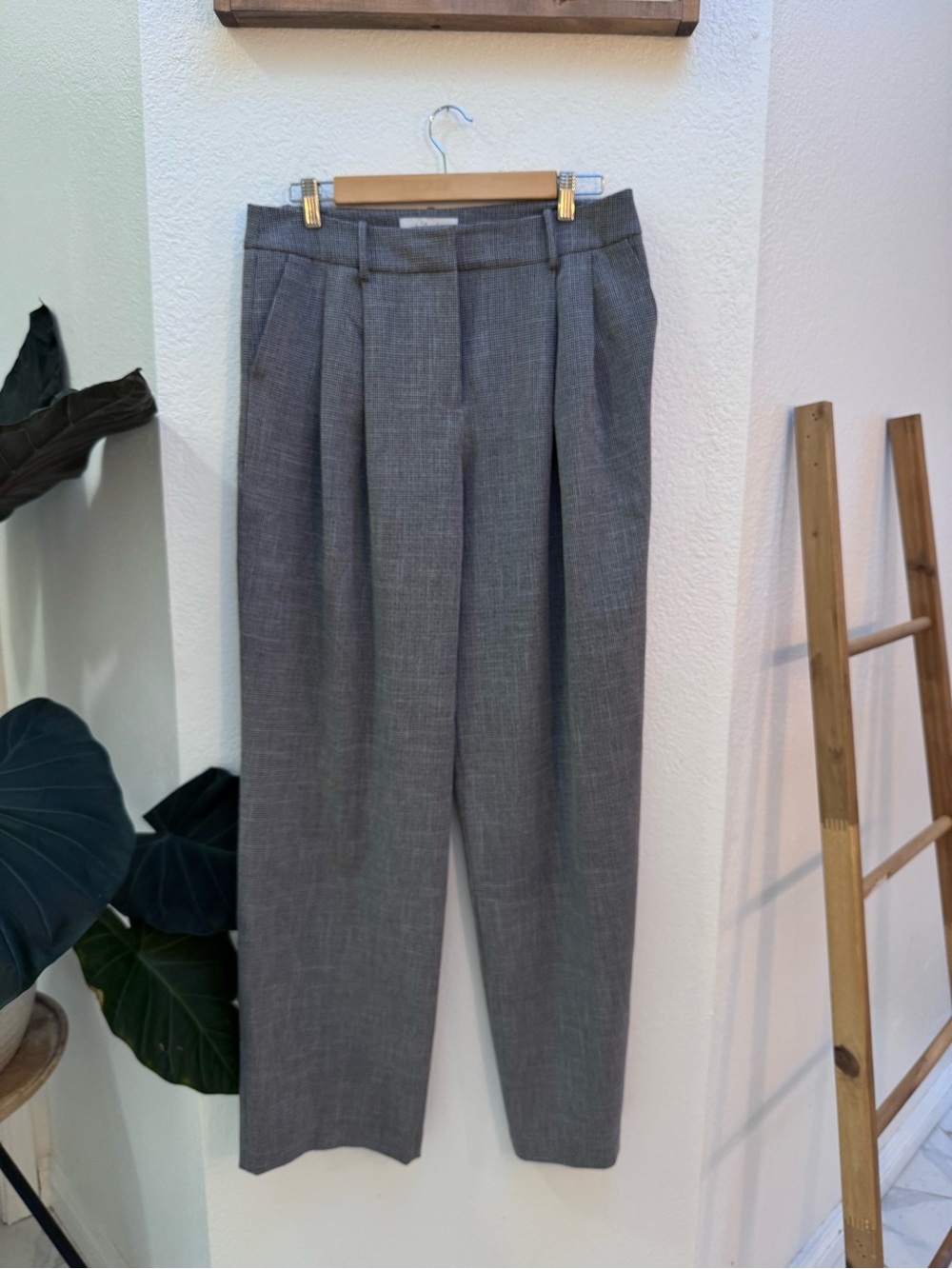L'Academie Gray Pleated Plaid Womens Trousers Wide Leg  Pockets Size M